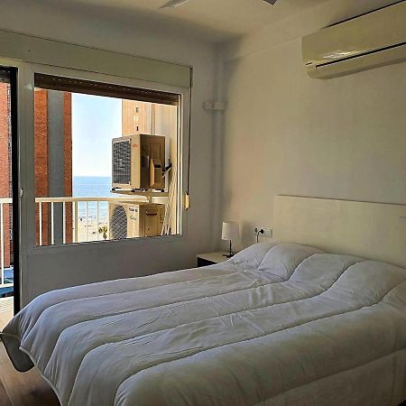 First Line Apartment With 3 Bedrooms And Seaviews 베니돔 외부 사진
