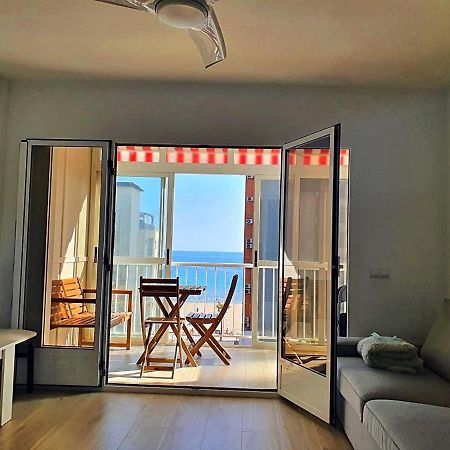 First Line Apartment With 3 Bedrooms And Seaviews 베니돔 외부 사진