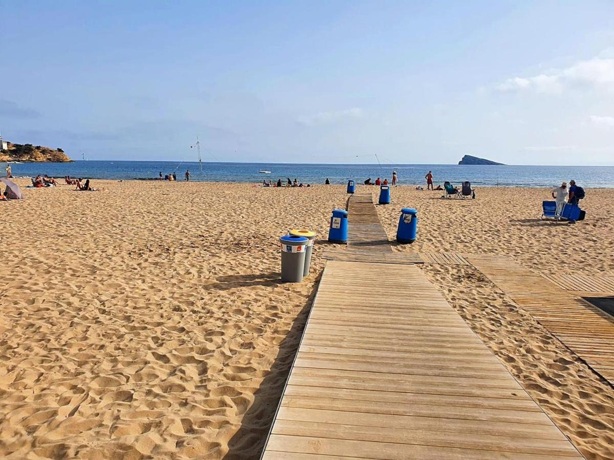 First Line Apartment With 3 Bedrooms And Seaviews 베니돔 외부 사진