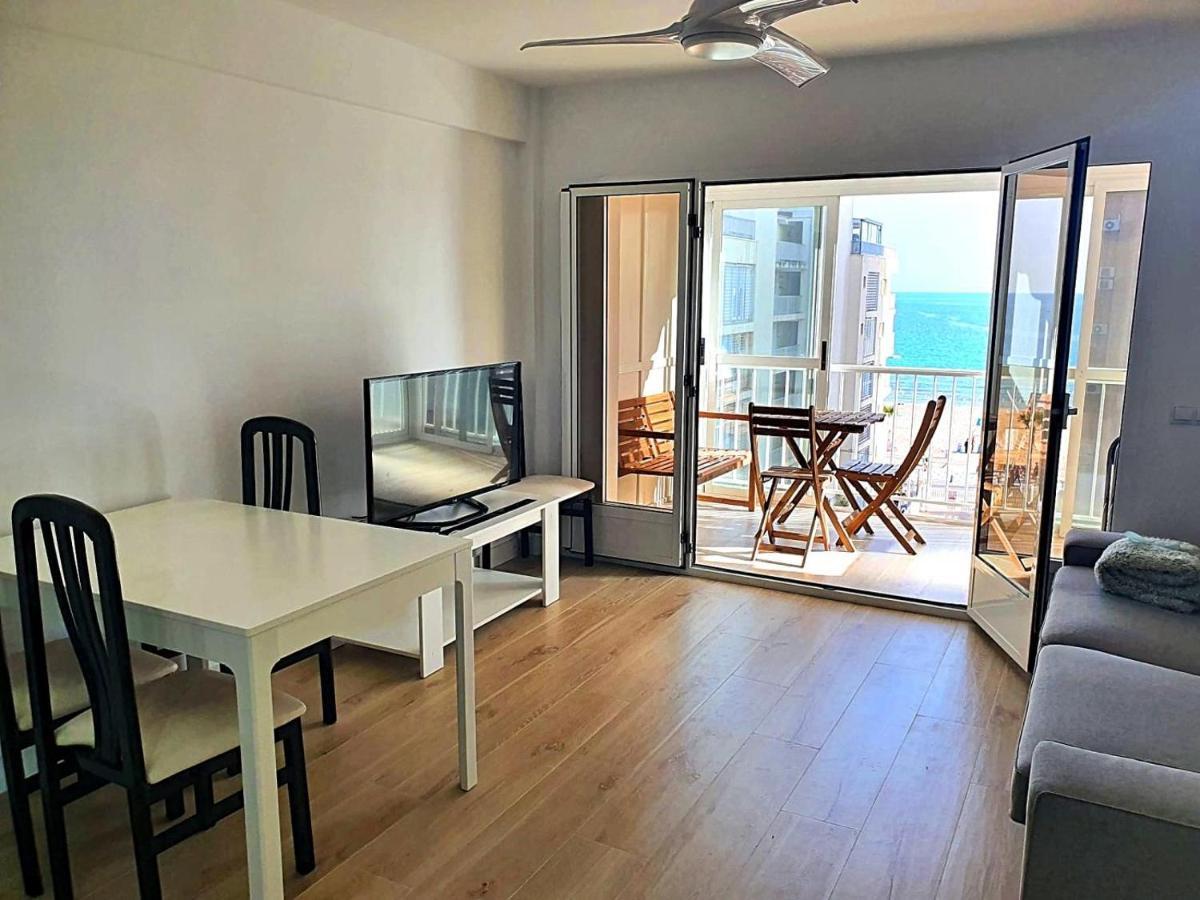 First Line Apartment With 3 Bedrooms And Seaviews 베니돔 외부 사진